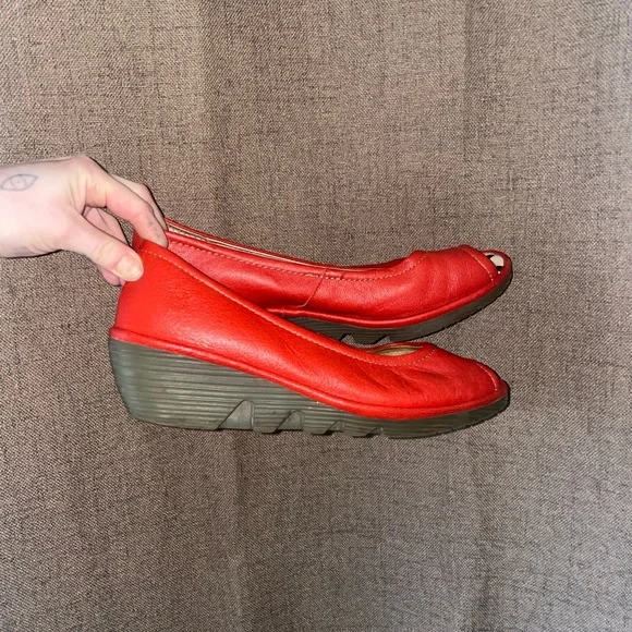 Fly London Red Wedge Shoes with Chunky Heel Staple Eclectic Bold Gently Used - Picture 13 of 14